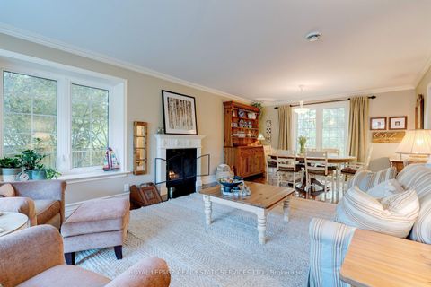 Photo 7 at 132 Sparling Court, SW Southwest, Oakville