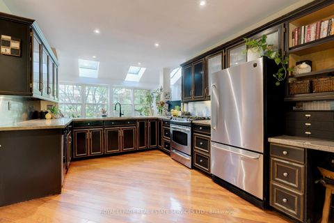 Photo 10 at 132 Sparling Court, SW Southwest, Oakville