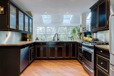 Photo 11 at 132 Sparling Court, SW Southwest, Oakville