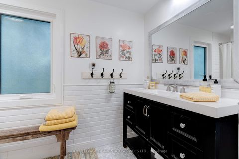 Photo 23 at 132 Sparling Court, SW Southwest, Oakville