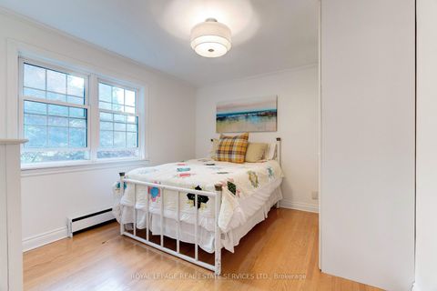 Photo 27 at 132 Sparling Court, SW Southwest, Oakville