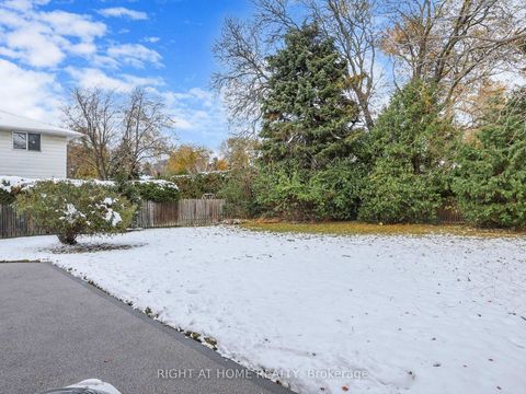 Photo 42 at 19 shaughnessy Boulevard, Henry Farm, Toronto