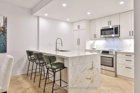 Photo 5 at 129 - 1 Benvenuto Place, Casa Loma, Toronto