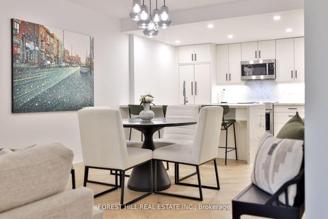 Photo 11 at 129 - 1 Benvenuto Place, Casa Loma, Toronto