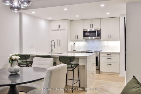 Photo 18 at 129 - 1 Benvenuto Place, Casa Loma, Toronto