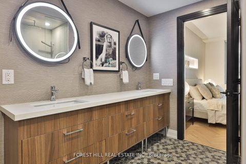 Photo 27 at 129 - 1 Benvenuto Place, Casa Loma, Toronto