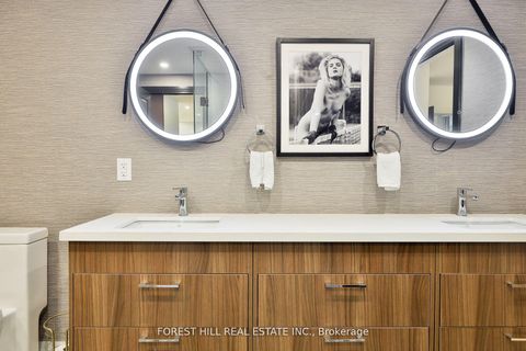 Photo 31 at 129 - 1 Benvenuto Place, Casa Loma, Toronto