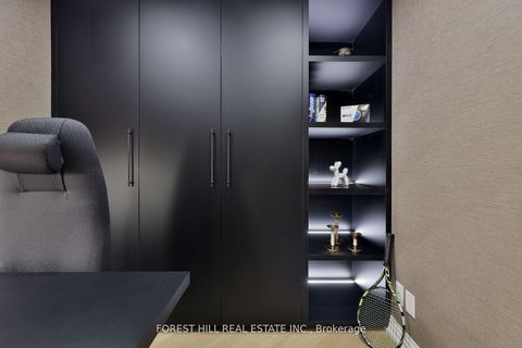 Photo 33 at 129 - 1 Benvenuto Place, Casa Loma, Toronto