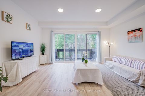 Photo 9 at 27 Chestnut Court, Rural Aurora, Aurora