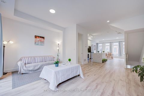 Photo 12 at 27 Chestnut Court, Rural Aurora, Aurora