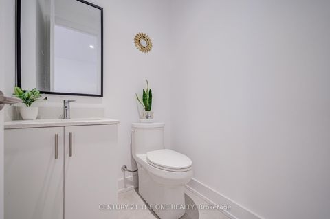 Photo 13 at 27 Chestnut Court, Rural Aurora, Aurora