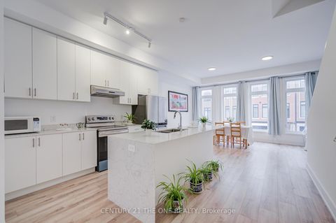 Photo 14 at 27 Chestnut Court, Rural Aurora, Aurora