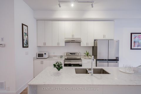 Photo 15 at 27 Chestnut Court, Rural Aurora, Aurora