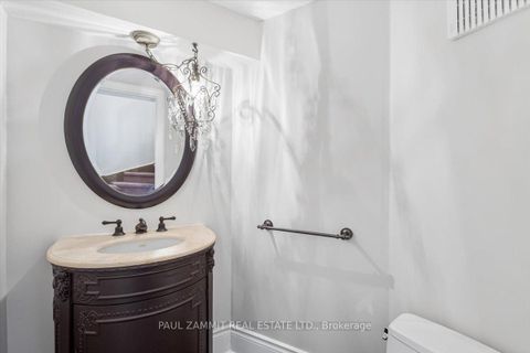 Photo 10 at 23 - 8038 Yonge Street, Uplands, Vaughan