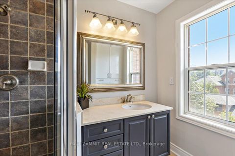 Photo 11 at 23 - 8038 Yonge Street, Uplands, Vaughan