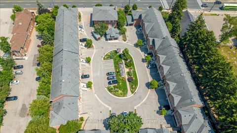 Photo 33 at 23 - 8038 Yonge Street, Uplands, Vaughan