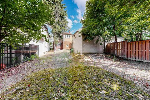 Photo 13 at 99 Glenrose Avenue, Moore Park, Toronto