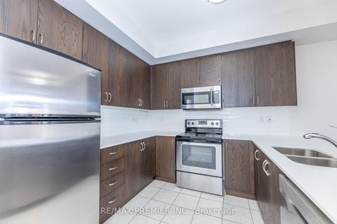 Photo 9 at 10 - 105 Kayla Crescent, Maple, Vaughan