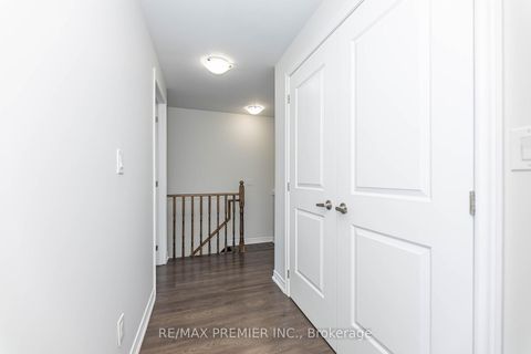 Photo 25 at 10 - 105 Kayla Crescent, Maple, Vaughan