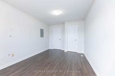 Photo 29 at 10 - 105 Kayla Crescent, Maple, Vaughan