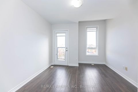 Photo 33 at 10 - 105 Kayla Crescent, Maple, Vaughan