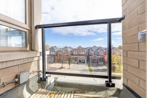 Photo 36 at 10 - 105 Kayla Crescent, Maple, Vaughan