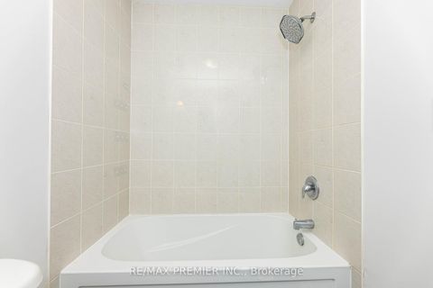 Photo 38 at 10 - 105 Kayla Crescent, Maple, Vaughan