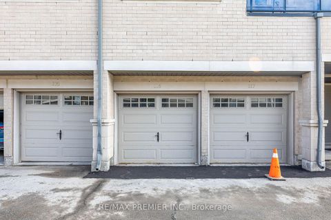 Photo 41 at 10 - 105 Kayla Crescent, Maple, Vaughan