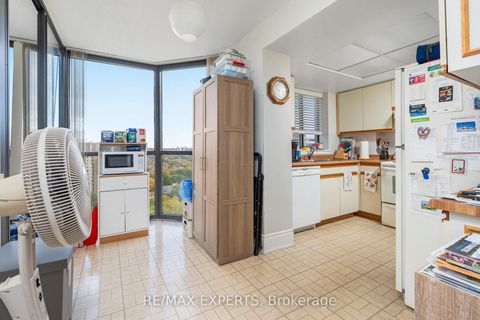 Photo 14 at 1103 - 40 Richview Road, Humber Heights, Toronto