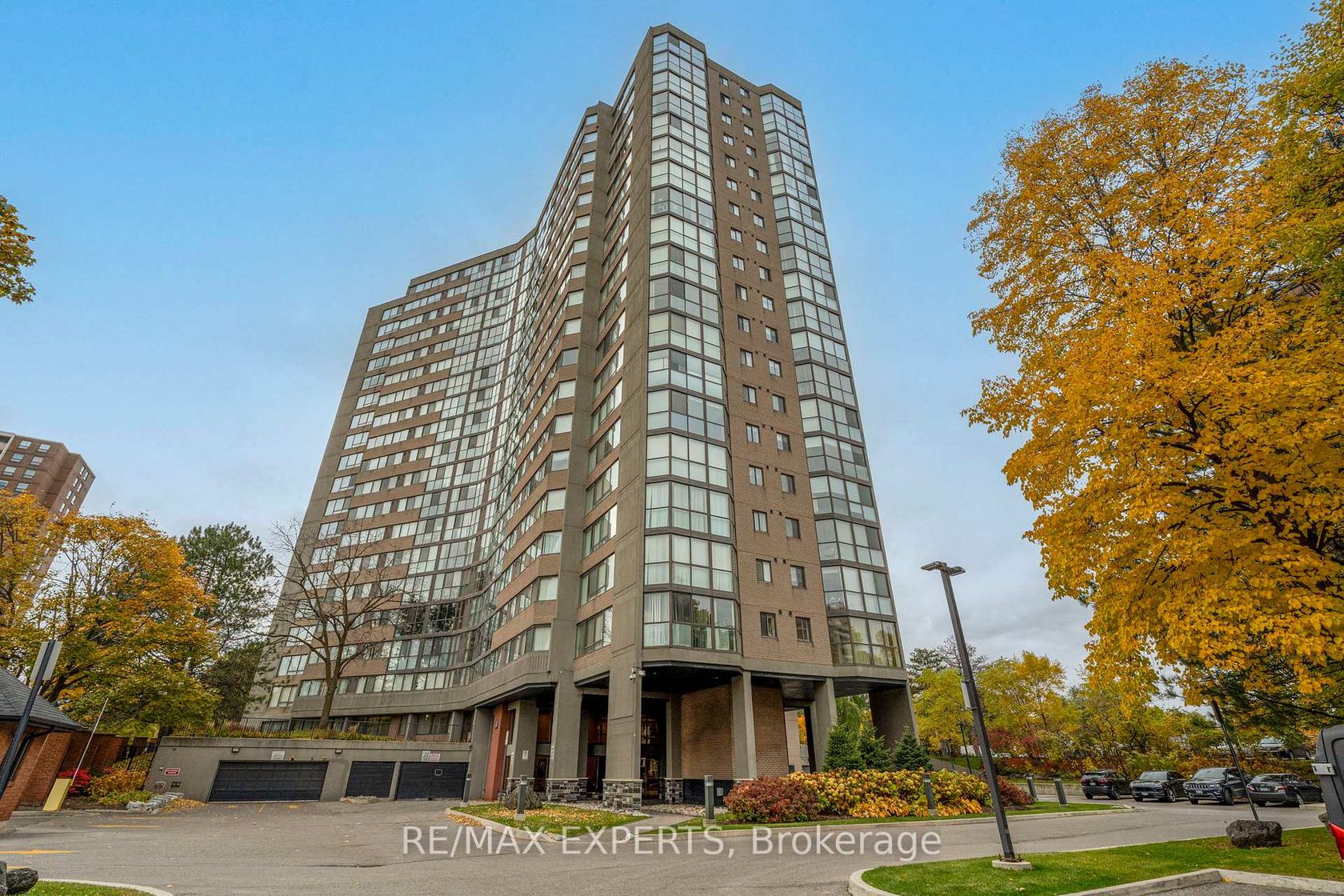 1103 - 40 Richview Road, Humber Heights, Toronto 