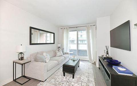 Photo 4 at 1013 - 230 King Street, Moss Park, Toronto