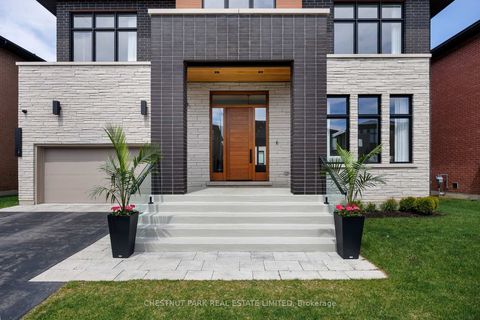 Photo 2 at 29 Limerick Street, Oak Ridges Lake Wilcox, Richmond Hill