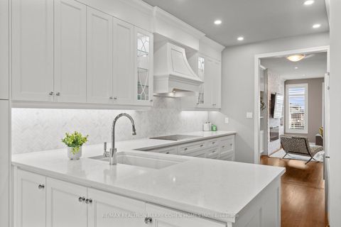 Photo 9 at 28 Mistywood Crescent, Patterson, Vaughan