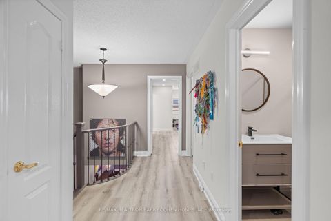 Photo 14 at 28 Mistywood Crescent, Patterson, Vaughan