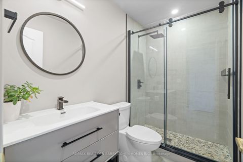 Photo 21 at 28 Mistywood Crescent, Patterson, Vaughan