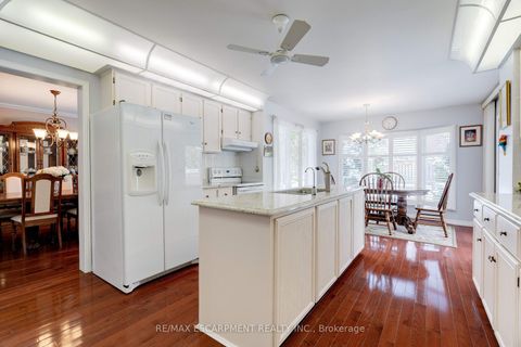 Photo 10 at 1151 Manor Road, GA Glen Abbey, Oakville