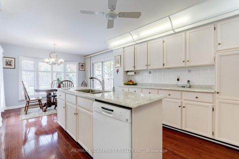 Photo 11 at 1151 Manor Road, GA Glen Abbey, Oakville