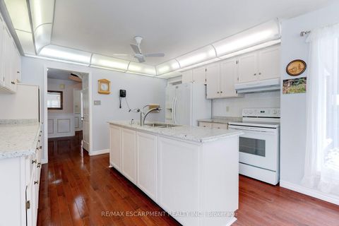 Photo 12 at 1151 Manor Road, GA Glen Abbey, Oakville