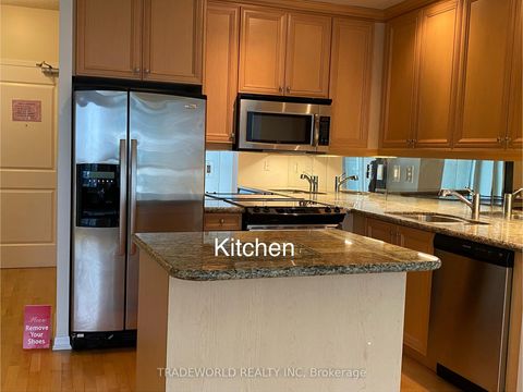 Photo 2 at 826 - 628 Fleet Street, Niagara, Toronto