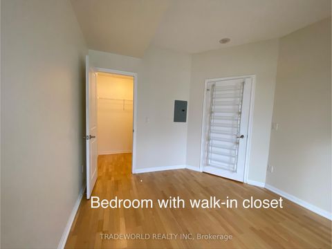 Photo 3 at 826 - 628 Fleet Street, Niagara, Toronto