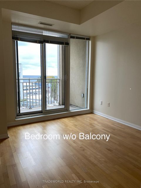 Photo 5 at 826 - 628 Fleet Street, Niagara, Toronto