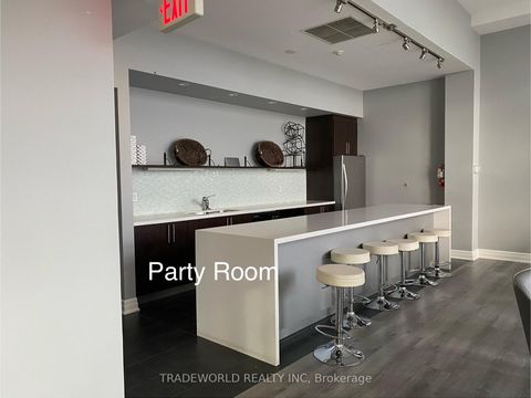 Photo 22 at 826 - 628 Fleet Street, Niagara, Toronto