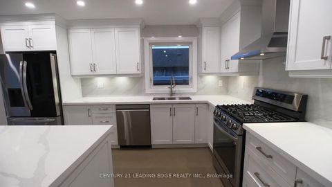 Photo 3 at 97 Lowcrest Boulevard, Sullivan, Toronto