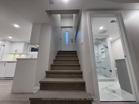 Photo 20 at 97 Lowcrest Boulevard, Sullivan, Toronto