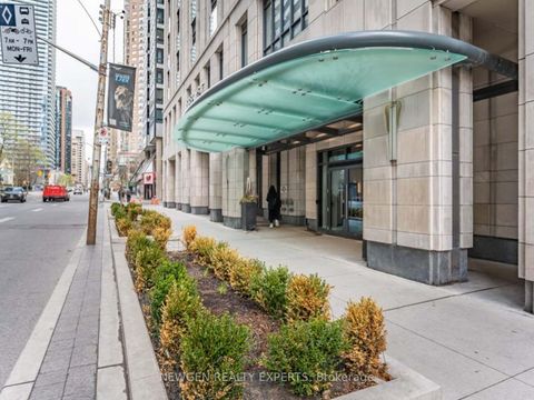 Photo 2 at 208 - 955 Bay Street, Bay Street Corridor, Toronto