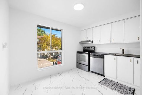 Photo 9 at 20 - 627 Rathburn Road, West Deane, Toronto