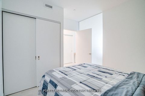 Photo 4 at 209 - 185 Alberta Avenue, Oakwood Village, Toronto