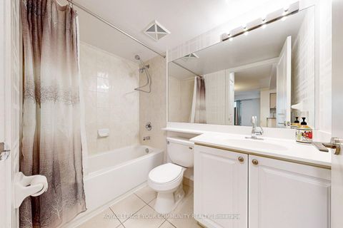 Photo 16 at 916 - 35 Bales Avenue, Willowdale East, Toronto