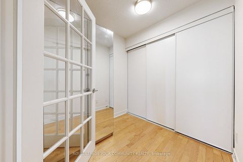 Photo 18 at 916 - 35 Bales Avenue, Willowdale East, Toronto