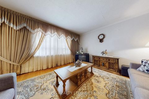 Photo 4 at 246 Thirtieth Street, Alderwood, Toronto